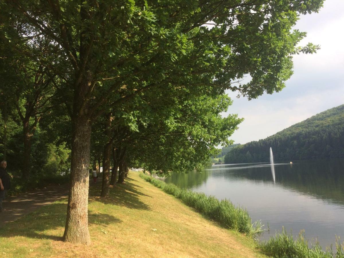 Blick In Die Suedeifel Biersdorf 외부 사진