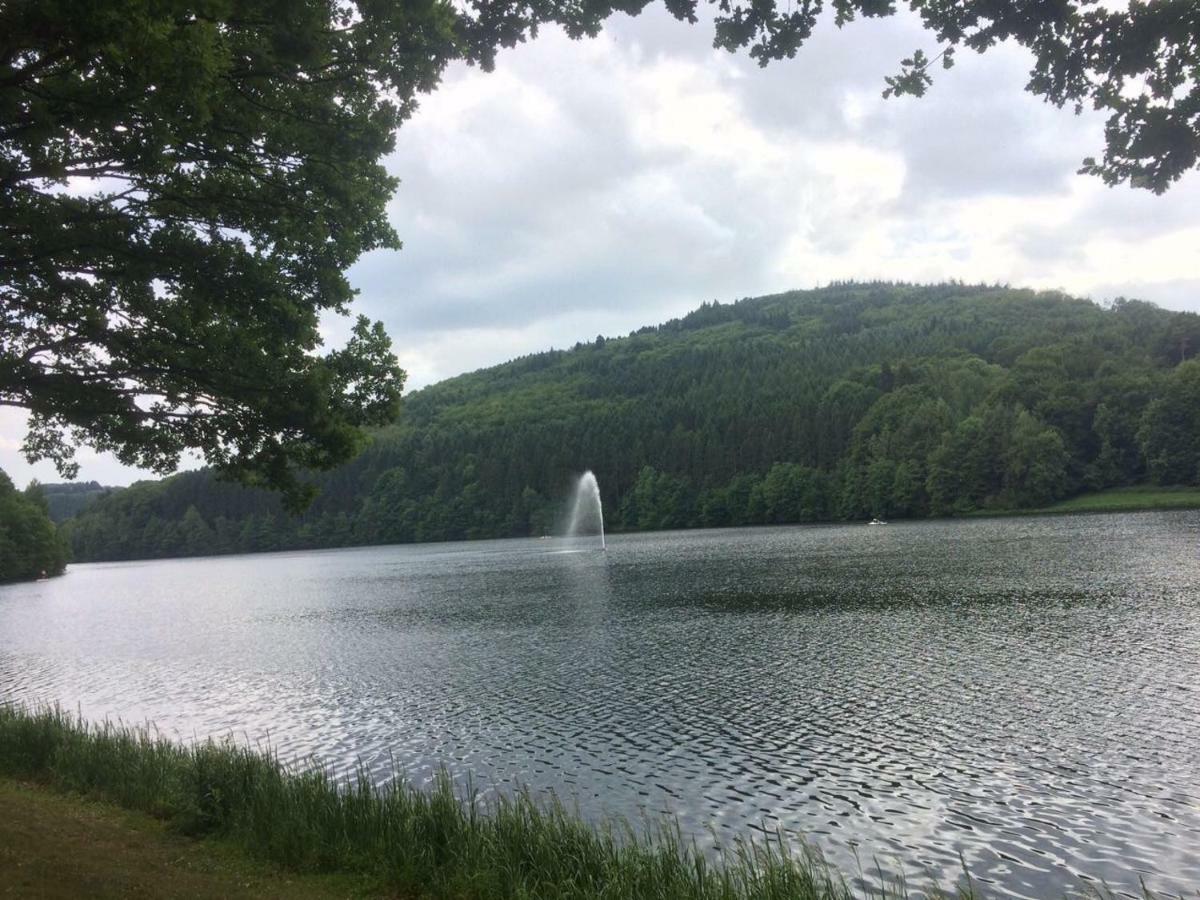 Blick In Die Suedeifel Biersdorf 외부 사진